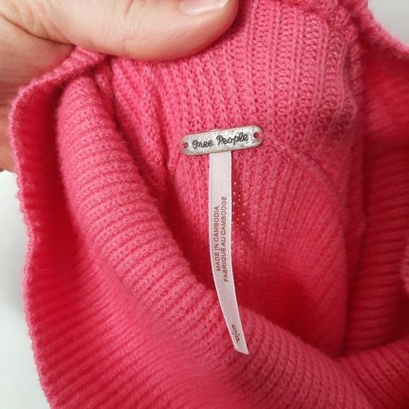 Free People Pink Oversized Chunky Turtleneck Sweater S - Picture 4 of 6